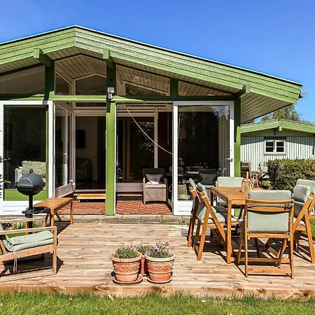 3 Bedroom Beautiful In Hébergement de vacances Gilleleje